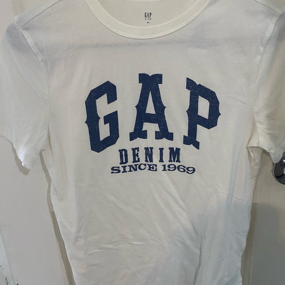 GAP Denim White and Navy Tee